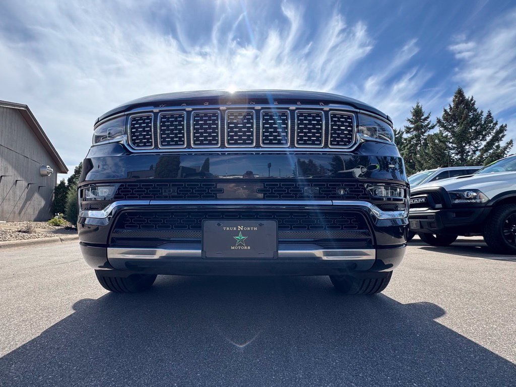 Used 2022 Jeep Grand Wagoneer Series III w/ Rear-Seat Entertainment Group AWD/4WD image 5