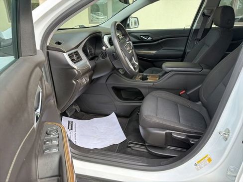 Used 2021 GMC Acadia SLE FWD image 36