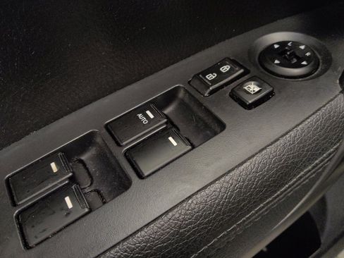 Used 2015 Kia Sorento LX image 26