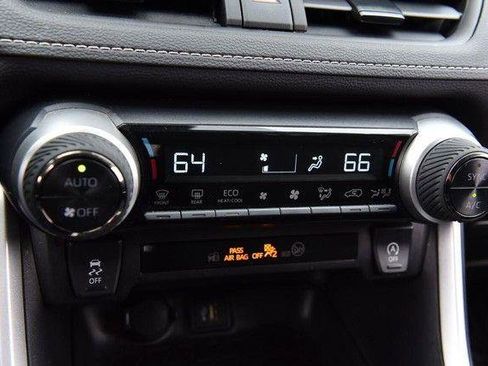 Used 2025 Toyota RAV4 XLE image 15