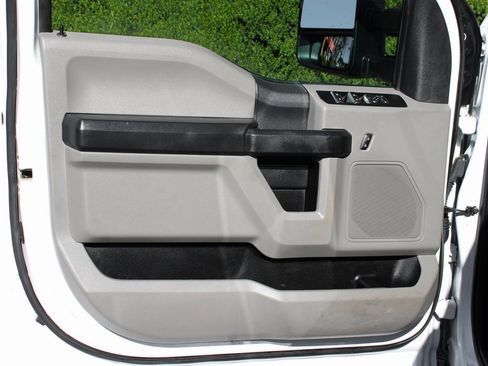 Used 2022 Ford F350 XL w/ Power Equipment Group image 15