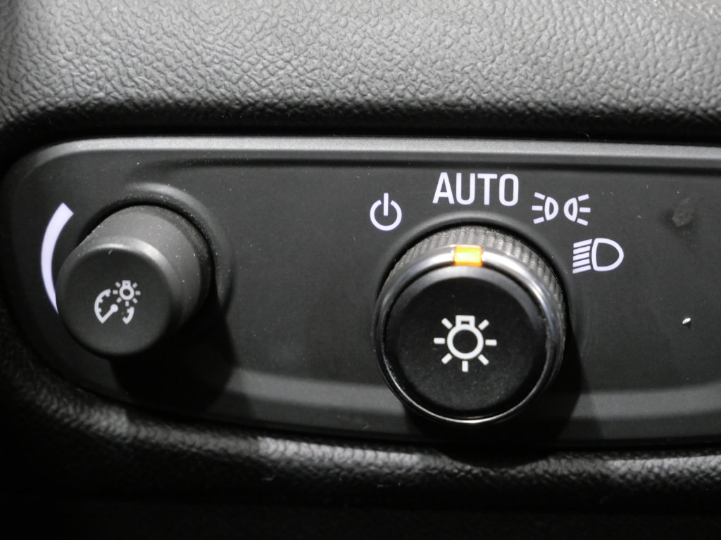 Used 2024 Chevrolet Malibu LT FWD image 14