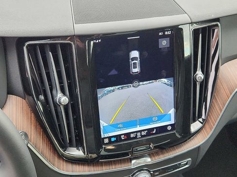 Used 2023 Volvo XC60 B5 Plus w/ Climate Package image 16