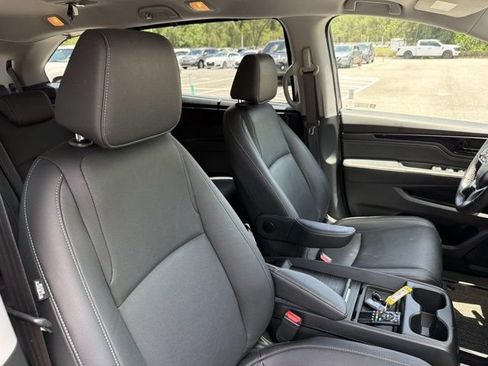 Used 2022 Honda Odyssey Touring image 16