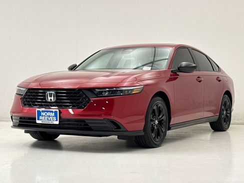 Used 2025 Honda Accord SE image 2