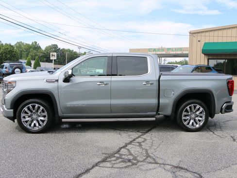 Used 2025 GMC Sierra 1500 Denali w/ Denali Reserve Package AWD/4WD image 2