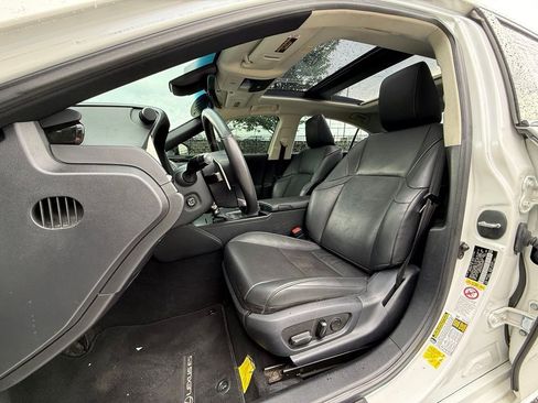 Used 2019 Lexus ES 350 w/ Premium Package FWD image 18