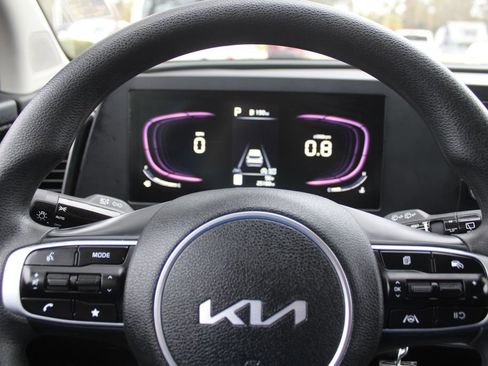 Certified 2024 Kia Sportage LX image 24