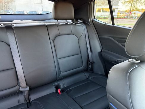 Used 2025 Buick Envista Sport Touring image 37