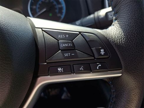 Used 2022 Nissan Leaf SV image 18