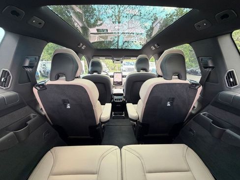 Used 2025 Volvo EX90 Ultra AWD/4WD image 26