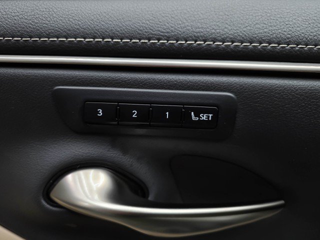 Used 2019 Lexus ES 350 w/ Premium Package FWD image 34
