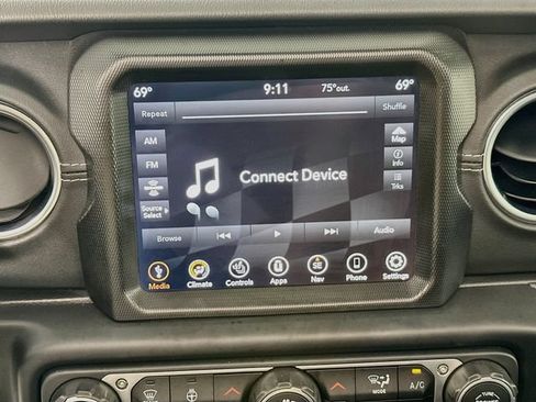 Used 2023 Jeep Wrangler Unlimited Sahara w/ Cold Weather Group AWD/4WD image 14