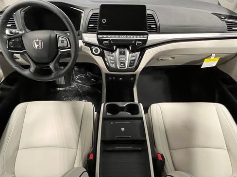 New 2027 Honda Odyssey Touring image 24