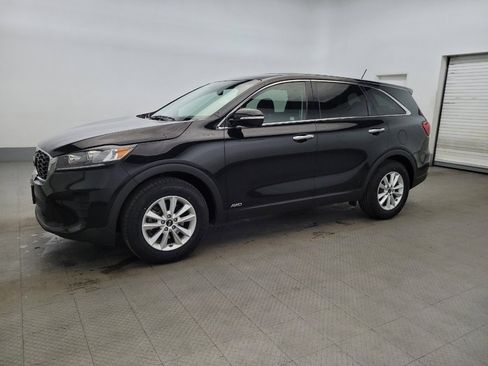 Used 2020 Kia Sorento LX image 2
