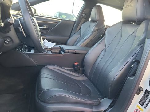 Used 2019 Lexus ES 350 F Sport w/ Accessory Package 2 FWD image 5