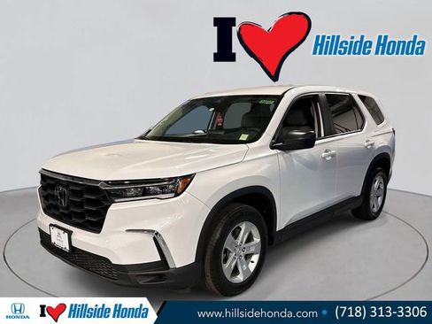 Certified 2023 Honda Pilot LX image 1