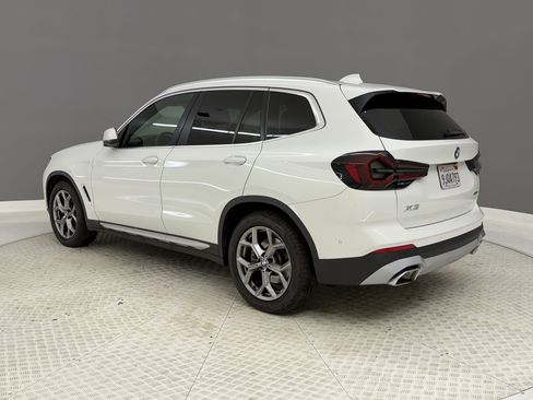 Used 2024 BMW X3 sDrive30i w/ Convenience Package RWD image 3