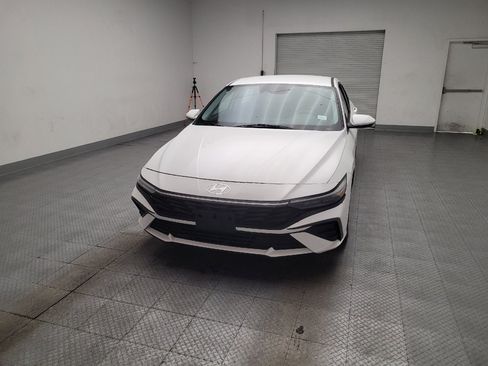 Used 2024 Hyundai Elantra SEL FWD image 15