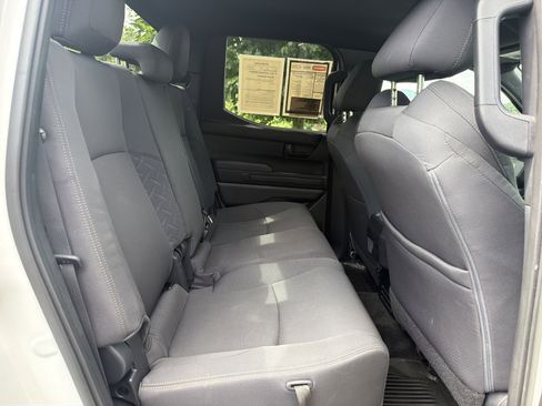 Certified 2025 Toyota Tacoma SR5 AWD/4WD image 20