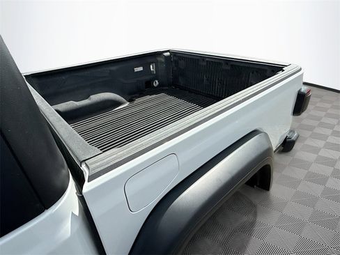 Used 2021 Jeep Gladiator Mojave image 30