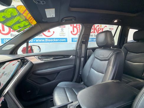 Used 2021 Cadillac XT6 Premium Luxury AWD/4WD image 27