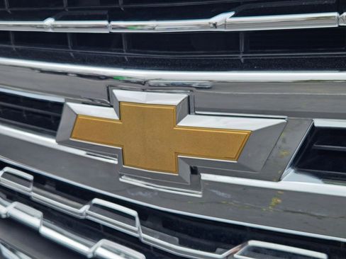 Used 2019 Chevrolet Silverado 1500 LTZ w/ LTZ Plus Package AWD/4WD image 26