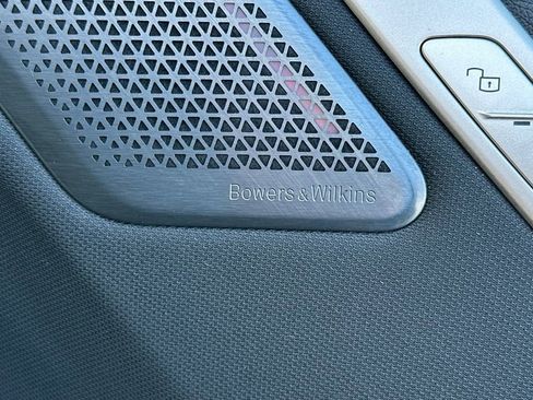 Used 2023 BMW iX xDrive50 w/ Premium Package image 20