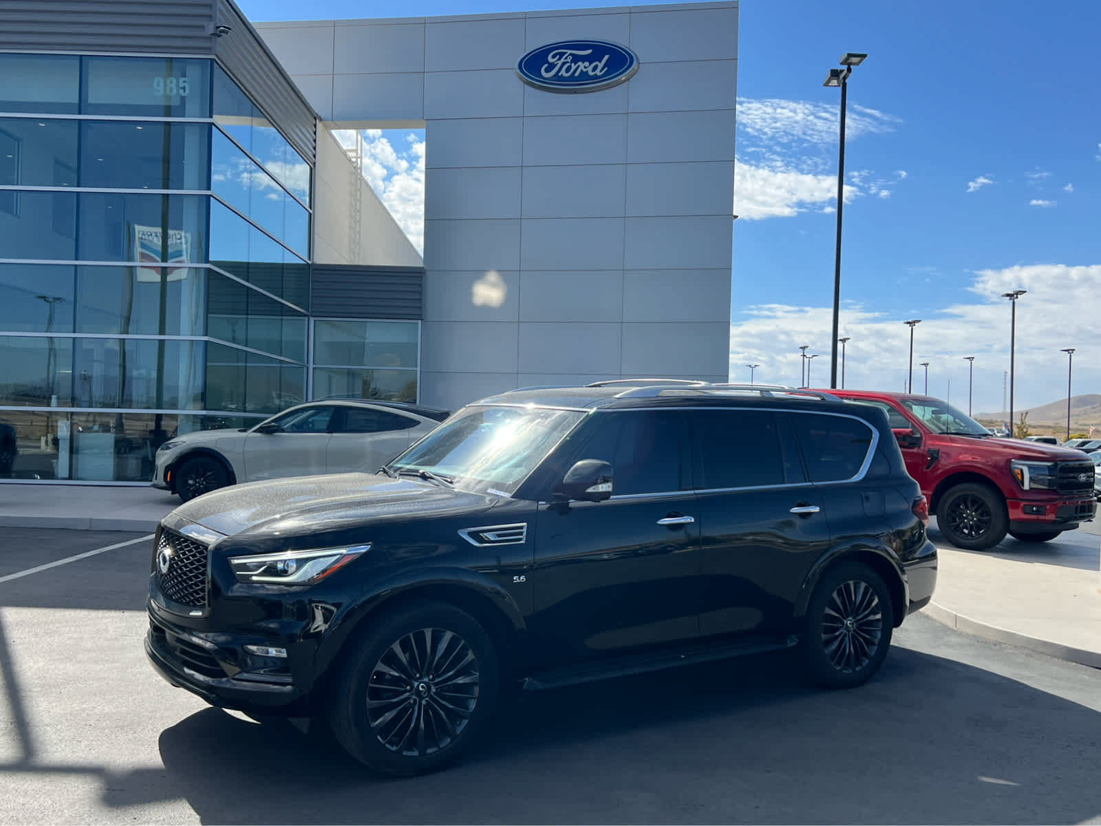 Used 2020 INFINITI QX80 Luxe w/ Edition 30 Package AWD/4WD image 1