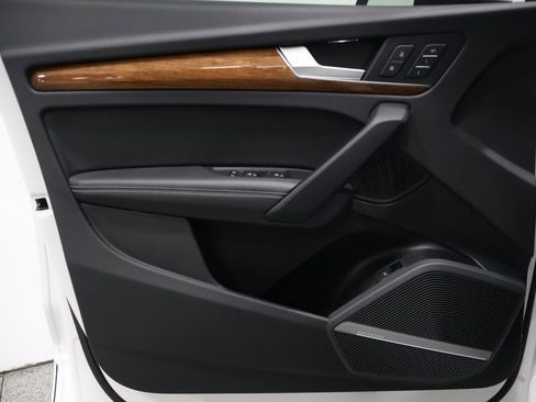 Used 2023 Audi Q5 2.0T Premium Plus w/ Premium Plus Package image 12