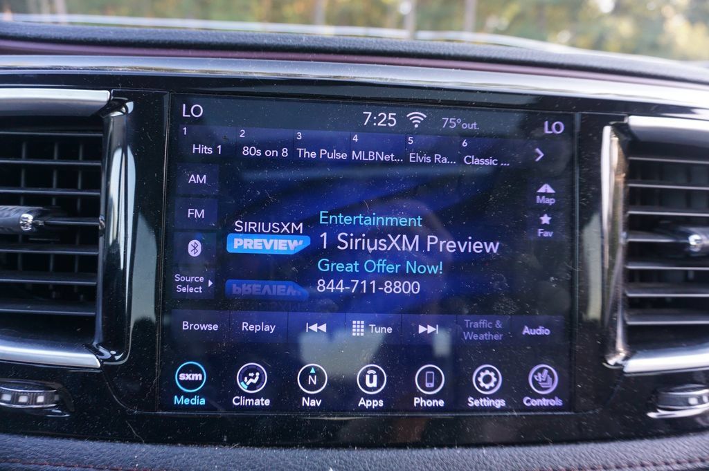 Used 2020 Chrysler Pacifica Limited FWD image 10