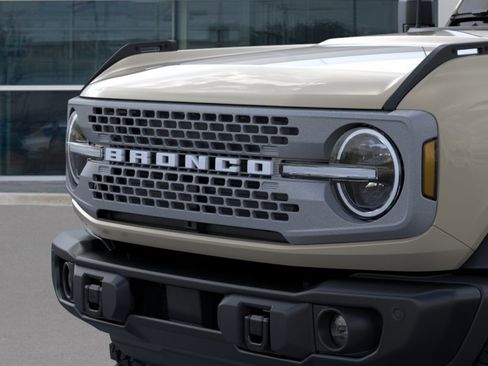 New 2026 Ford Bronco Badlands image 21
