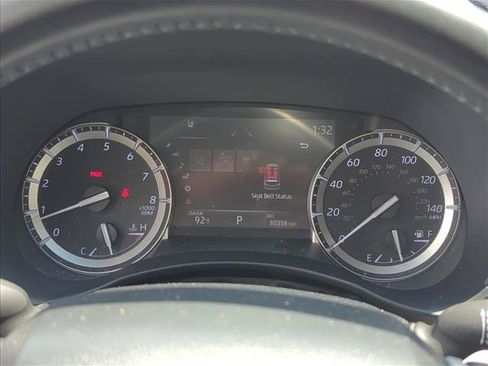 Used 2022 Toyota Highlander XLE AWD/4WD image 11