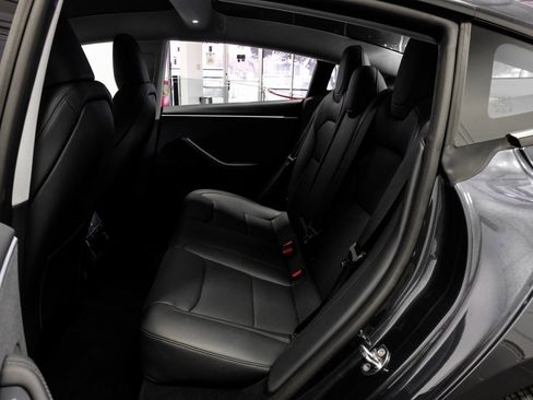 Used 2025 Tesla Model 3 Long Range image 40