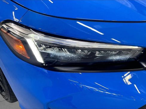 Used 2025 Honda Civic Sport image 28
