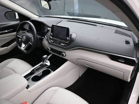 Used 2021 Nissan Altima 2.5 SV FWD image 39