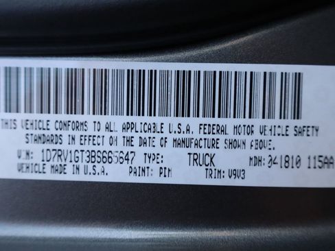 Used 2011 RAM 1500 ST w/ ST Popular Equipment Group AWD/4WD image 42