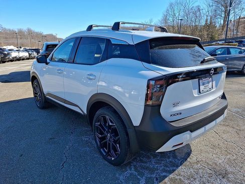 New 2025 Nissan Kicks SR AWD/4WD image 5