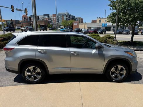 Used 2014 Toyota Highlander Limited FWD image 4