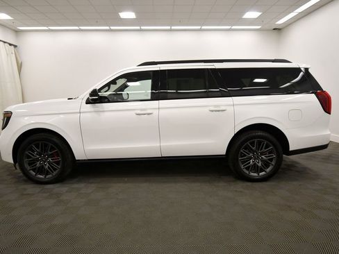 Used 2025 Ford Expedition Max Platinum w/ Stealth Performance Package AWD/4WD image 4