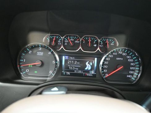 Used 2020 Chevrolet Tahoe LT AWD/4WD image 17