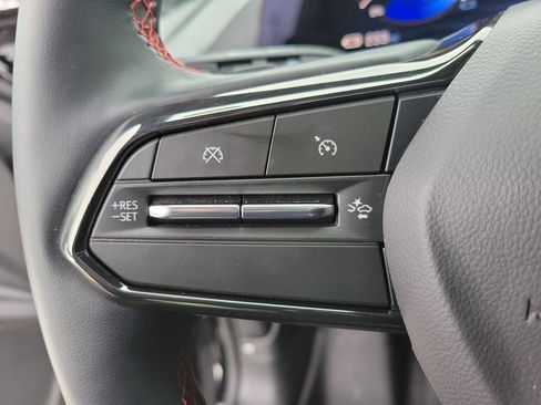 Used 2024 Chevrolet Equinox EV RS image 24