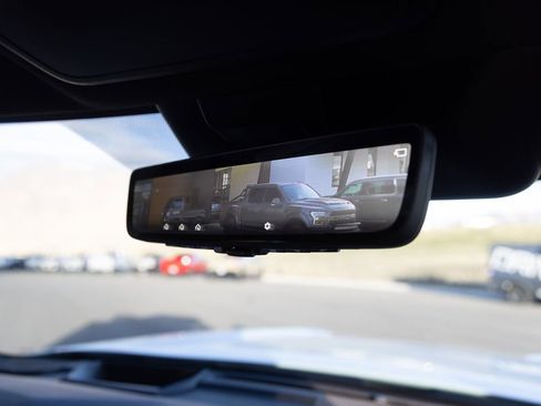 Used 2025 Toyota Sequoia Platinum image 38