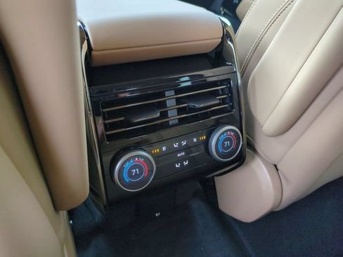 New 2027 Land Rover Range Rover Sport SE AWD/4WD image 13