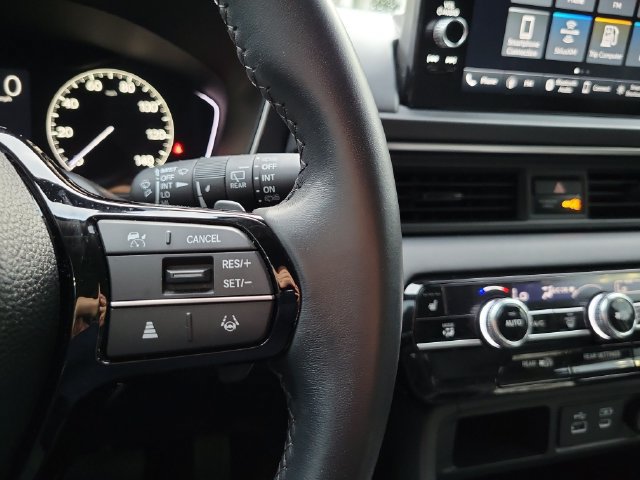 Used 2025 Honda Pilot EX-L image 16