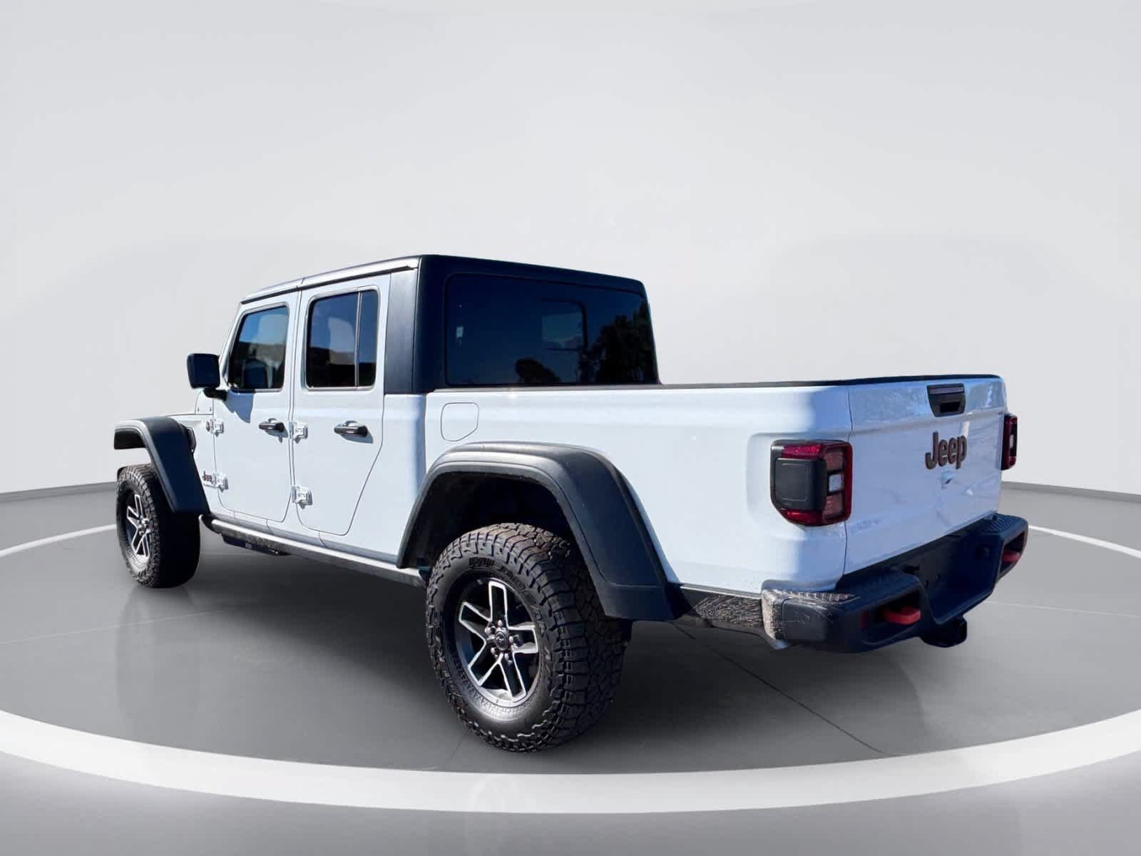 Used 2026 Jeep Gladiator Mojave AWD/4WD image 4