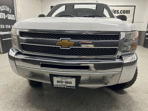 Used 2013 Chevrolet Silverado 1500 LS image 2