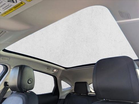 Used 2018 Jaguar E-PACE S image 16