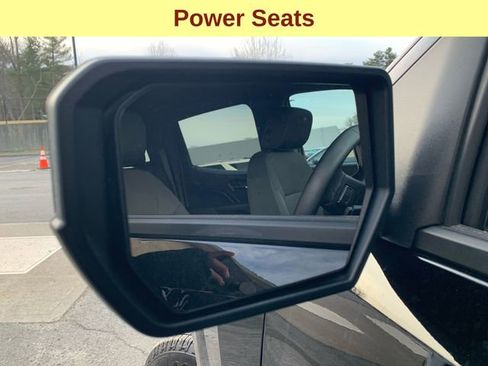 Used 2024 Chevrolet Colorado LT w/ LT Convenience Package II image 8