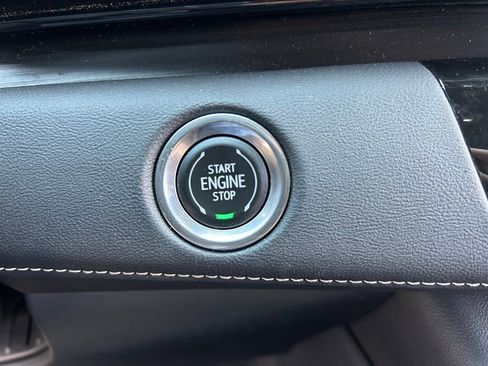 Used 2023 Cadillac Escalade ESV Premium Luxury image 29